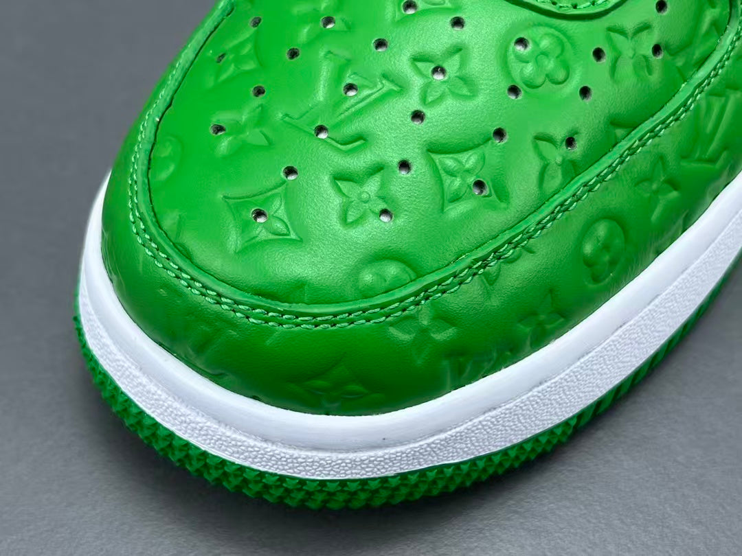 Green Luxury Style Low Top Sneakers
