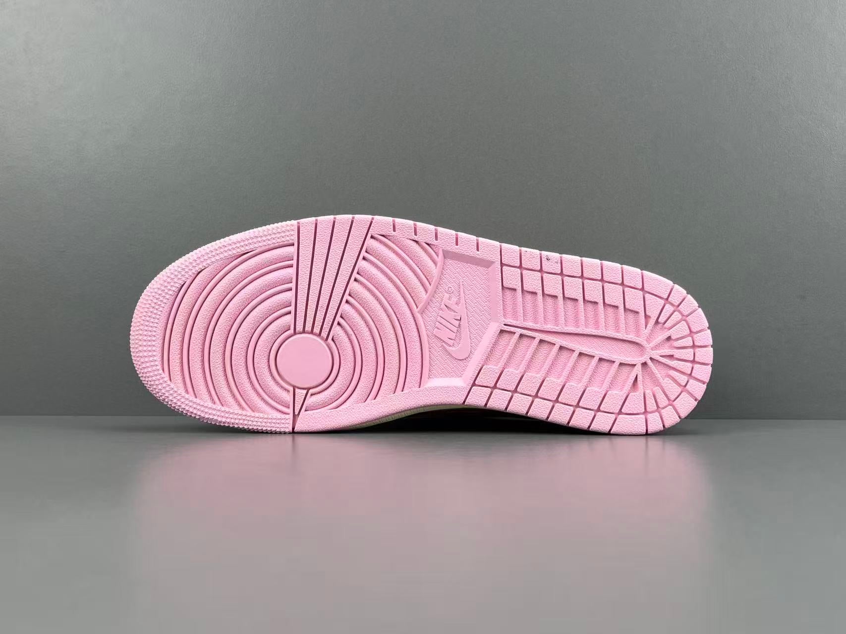 Vintage Pink Low-Top Casual Sneakers